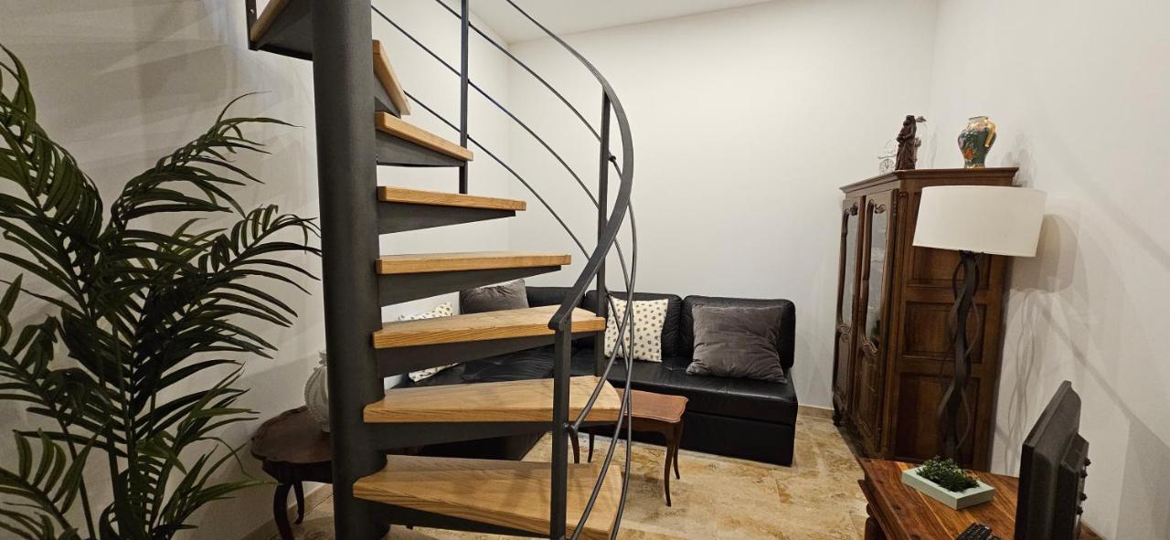 Bel & Ancien Appartement T3 Renove Dans Sartene Ngoại thất bức ảnh